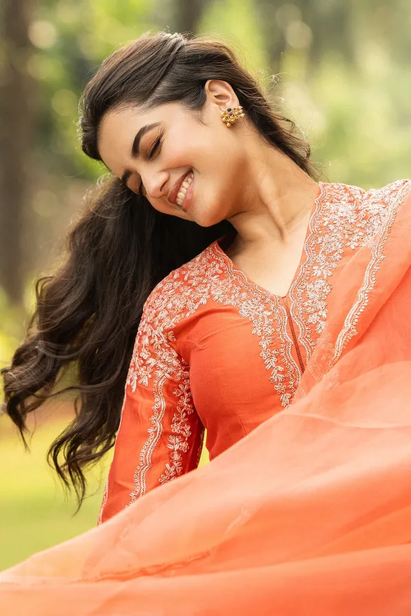 Gorgeous! Bhagyashri Borse Twirls in Sheer Organza Dupatta