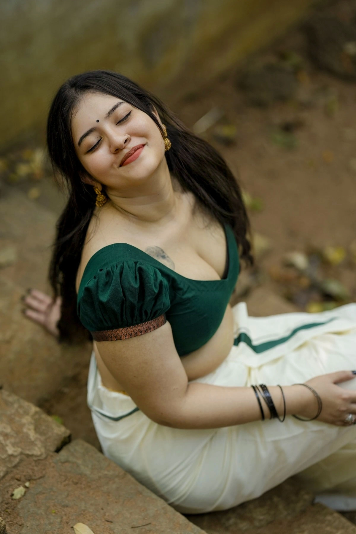 Gopika Keerthy Sizzles in Traditional Kerala Saree | Viral Stills