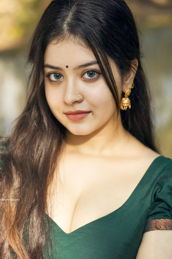 Meet Gopika Keerthy: The Kerala Model Winning Hearts in Saree