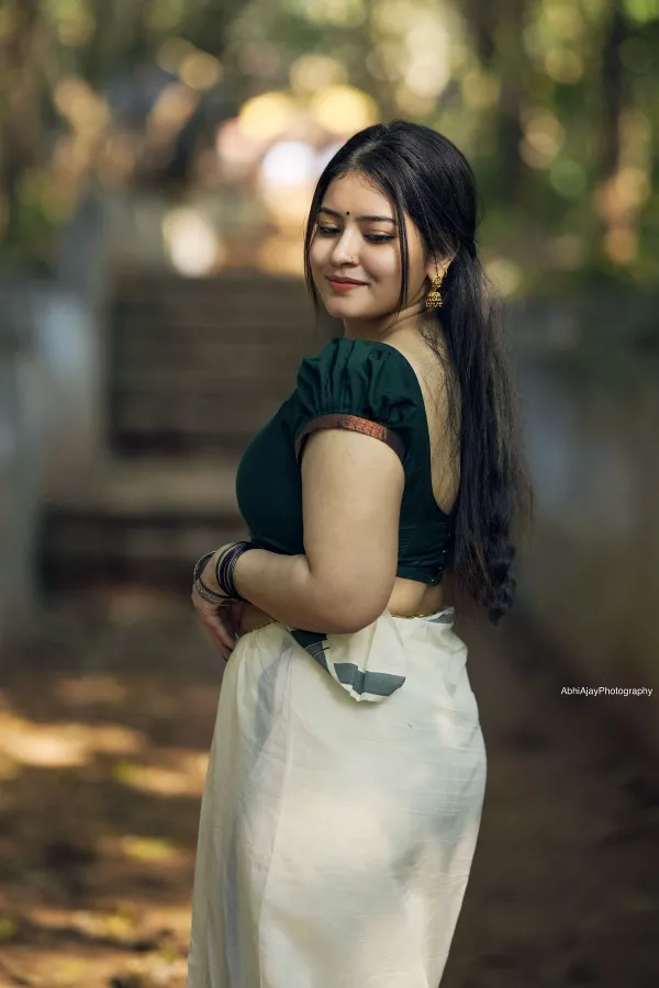 Instagram Star Gopika Keerthy in Stunning Saree Transformation