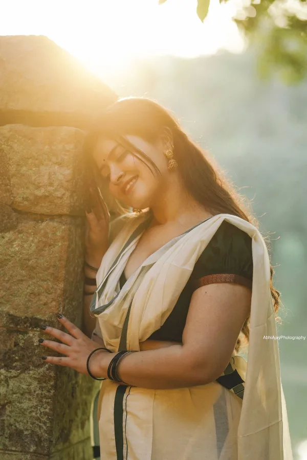 Wild & Free: Gopika Keerthy in Outdoor Saree Photoshoot Vibe