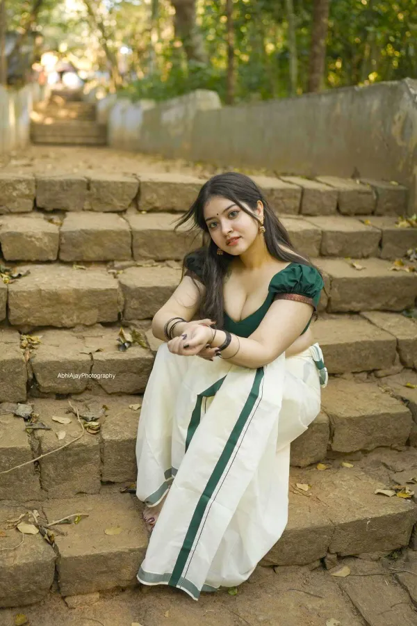 Model Gopika Keerthy Turns Up the Glamour in Green Puff-Sleeve Blouse