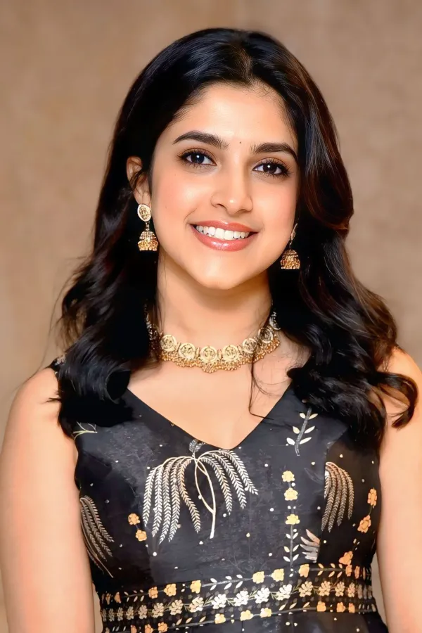 Meenakshi Dinesh Dazzles in Botanical Print A-Line Dress