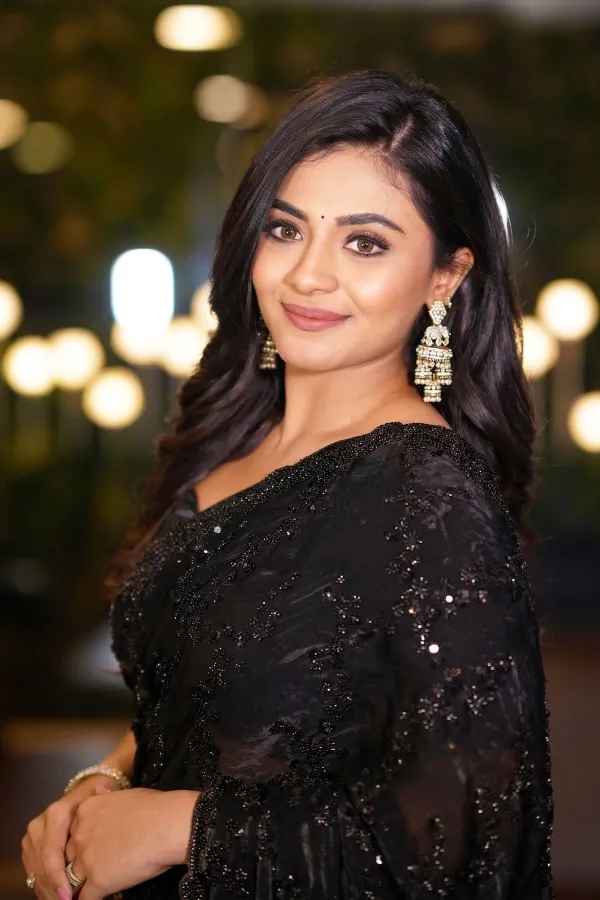 Nayan Sarika in Glamorous Black Saree Look | Rakasa Movie Event