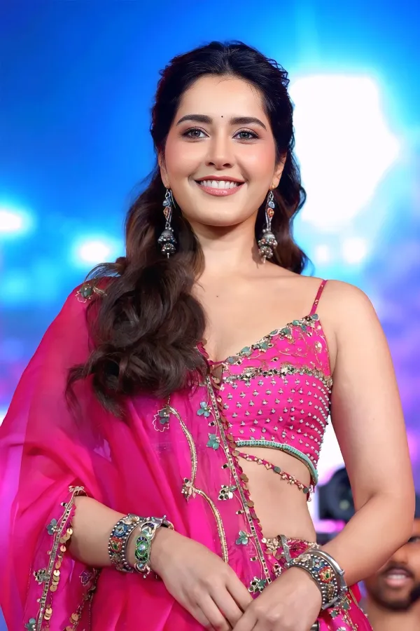 View the striking images of Raashii Khanna showcasing an exquisite mix of modern ethnic style and intricate traditional embroidery.