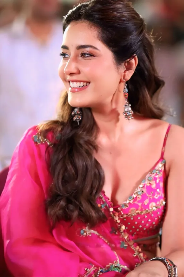 Beautiful Raashii Khanna Images in Pink Silk Lehenga | Movie Event