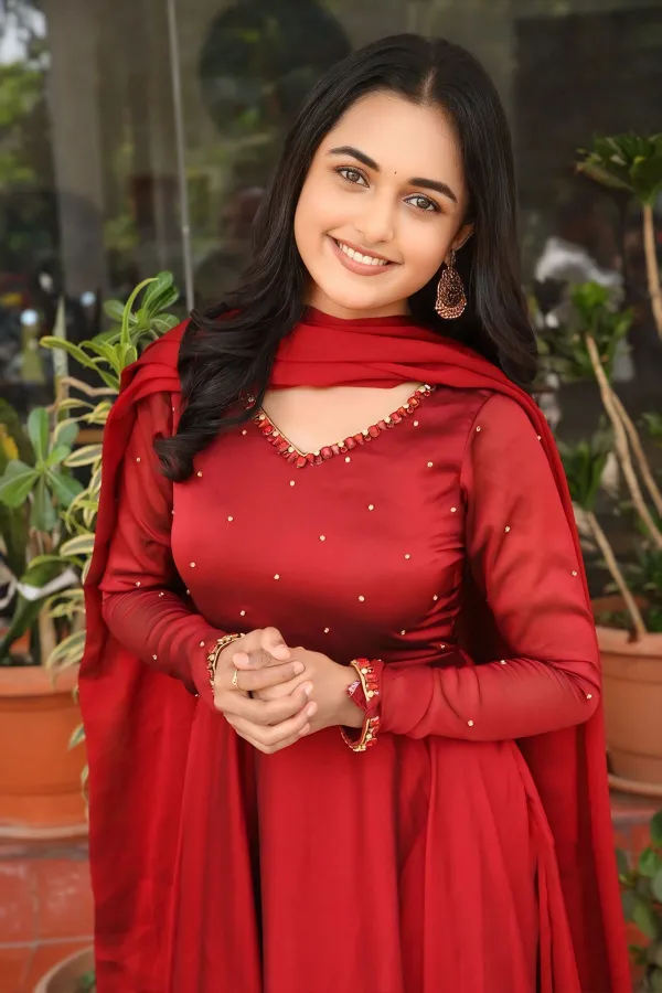 Beautiful Smeha Manimegalai Images in Crimson Red Anarkali Suit