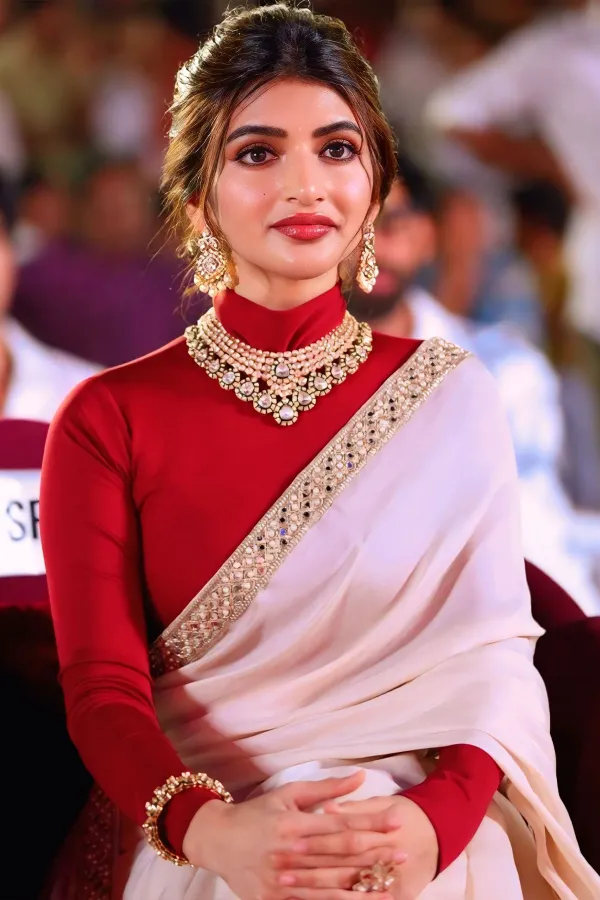 Sreeleela Regal Glamour at Ustaad Bhagat Singh Pre Release