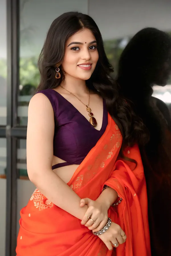 Bandhavi Sridhar Sets Ethnic Goals in Orange Banarasi Saree