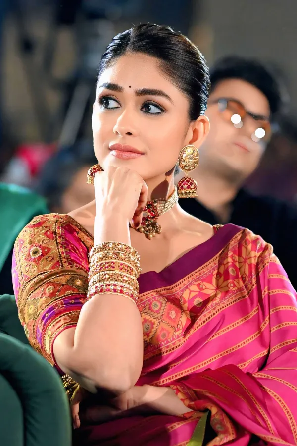 Dacoit Movie Pre-Release: Mrunal Thakur in Fuchsia Silk Saree