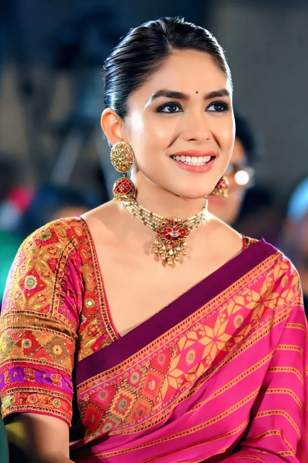 Beautiful Mrunal Thakur Images in Magenta Silk Saree | Dacoit