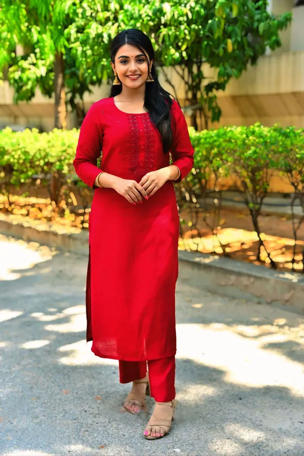 Nayan Sarika Radiates Charm at Rakasa Pre-Release Event