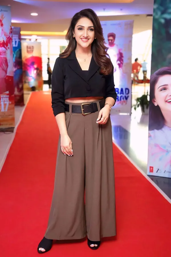 Power Dressing: Sridevi Vijayakumar's Cropped Blazer Outfit